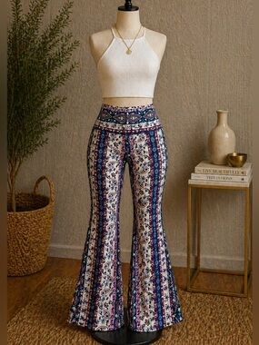 Boho Floral High-Waist Flare Pants - White/Navy Size Large